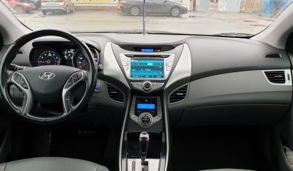 Hyundai Elantra 2012