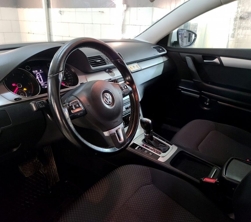 Volkswagen Passat B7 2012