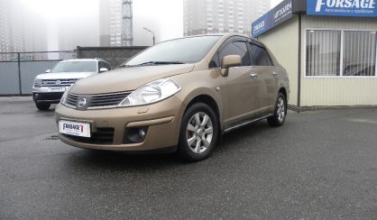 Nissan TIIDA 2009