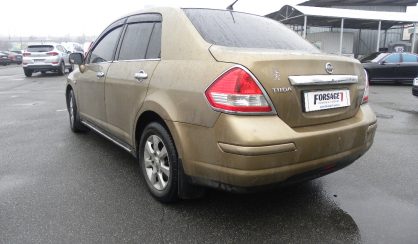 Nissan TIIDA 2009