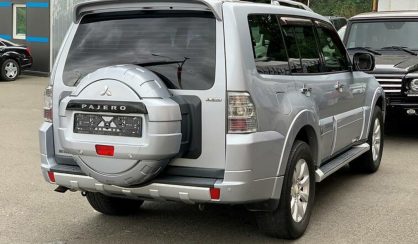 Mitsubishi Pajero Wagon 2011