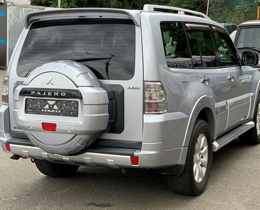 Mitsubishi Pajero Wagon 2011