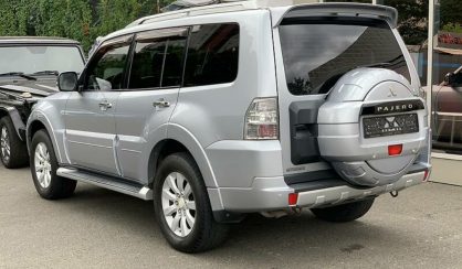 Mitsubishi Pajero Wagon 2011