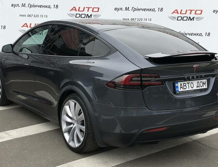 Tesla Model X 2016