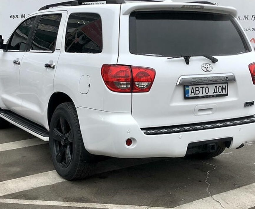 Toyota Sequoia 2014