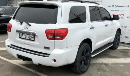 Toyota Sequoia 2014