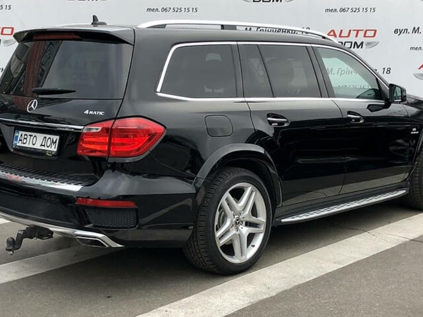 Mercedes-Benz GL 550 2013