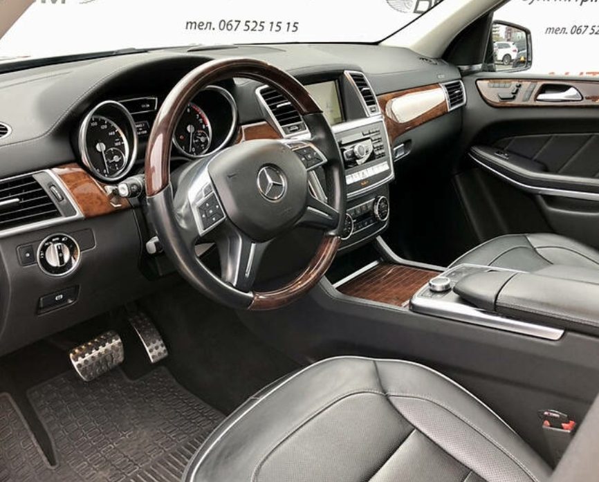 Mercedes-Benz GL 550 2013