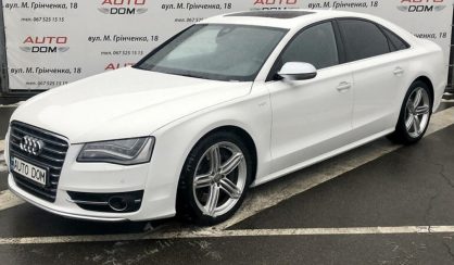 Audi S8 2012