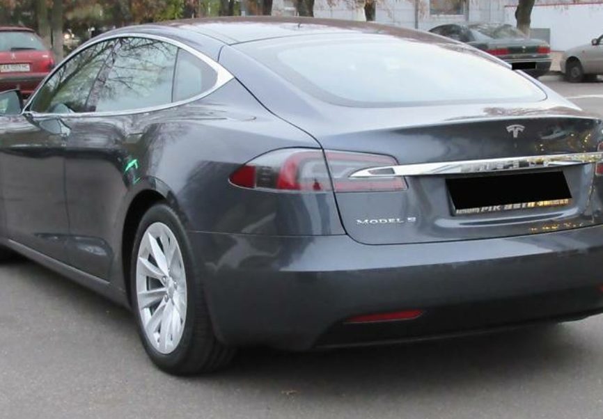 Tesla Model S 2018