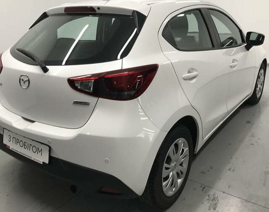 Mazda 2 2015