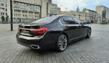 BMW 750 2016