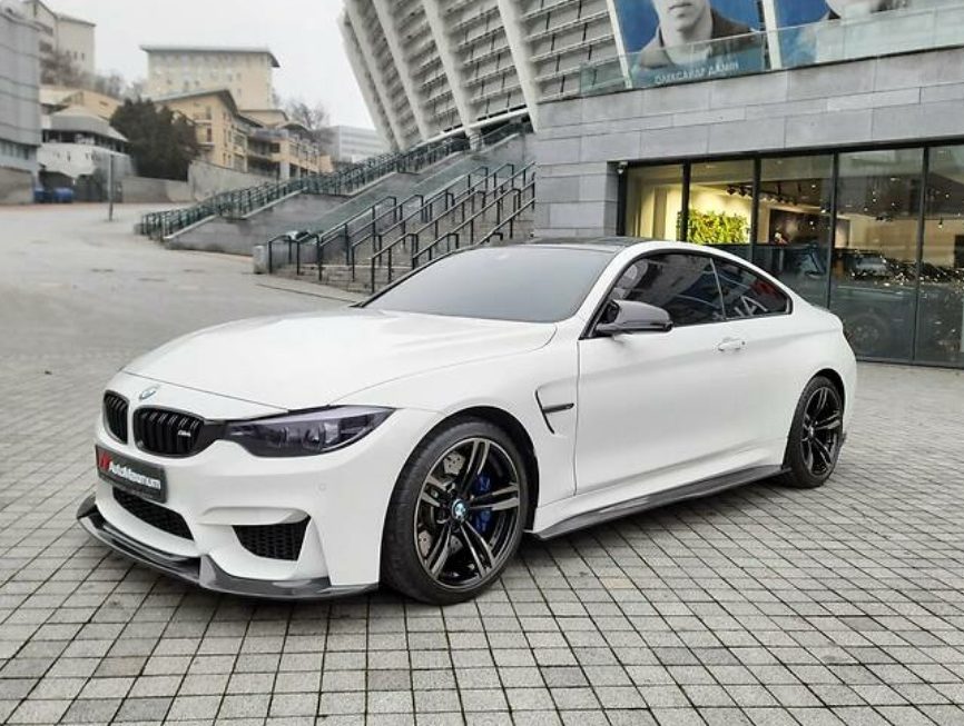 BMW M4 2019