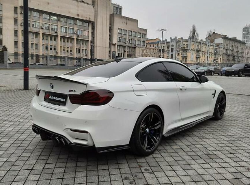 BMW M4 2019