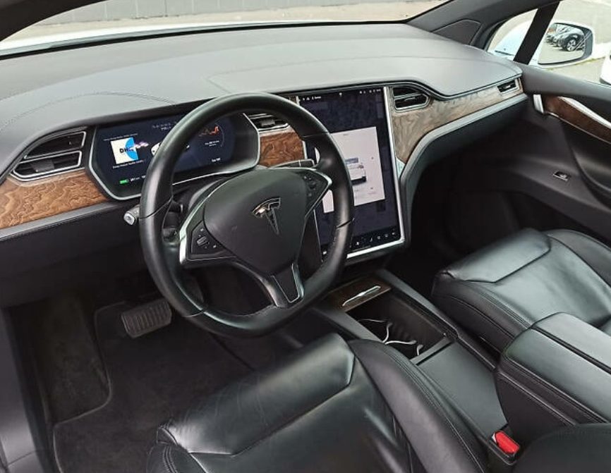 Tesla Model X 2018