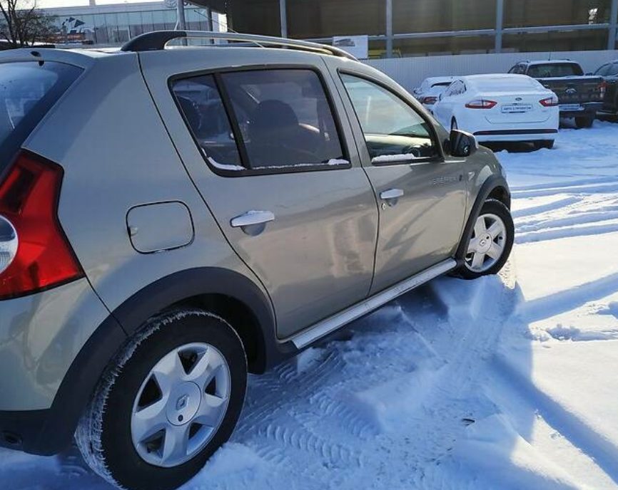 Renault Sandero 2011