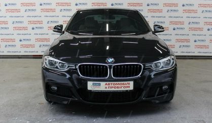 BMW 330 2017