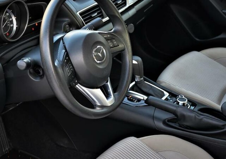 Mazda 3 2015