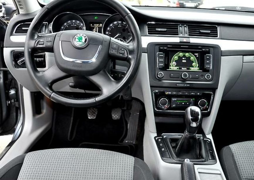 Skoda Superb 2012