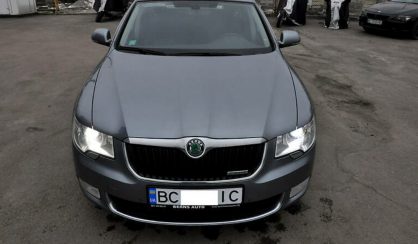 Skoda Superb 2012