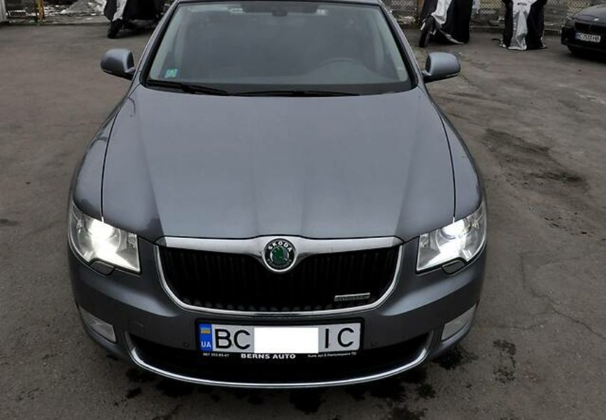 Skoda Superb 2012