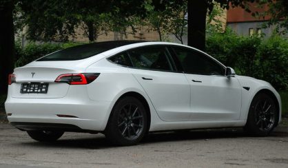 Tesla Model 3 2018