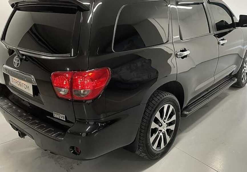 Toyota Sequoia 2015