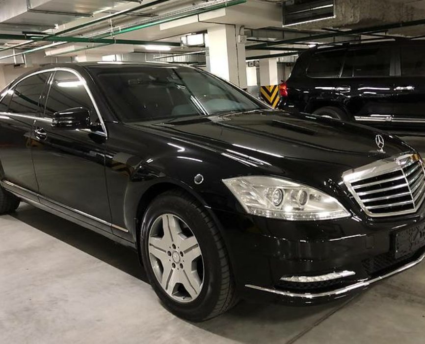 Mercedes-Benz S-Class 2010