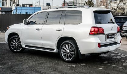 Lexus LX 570 2011