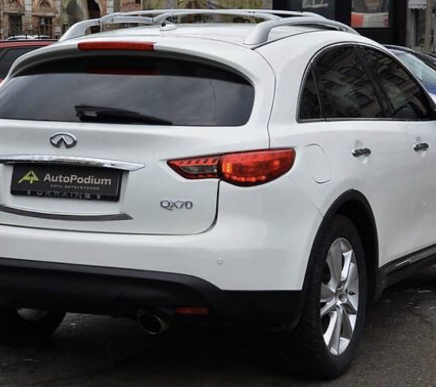 Infiniti QX70 2013