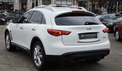 Infiniti QX70 2013