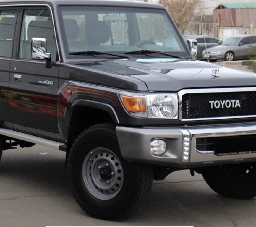 Toyota Land Cruiser 76 2019