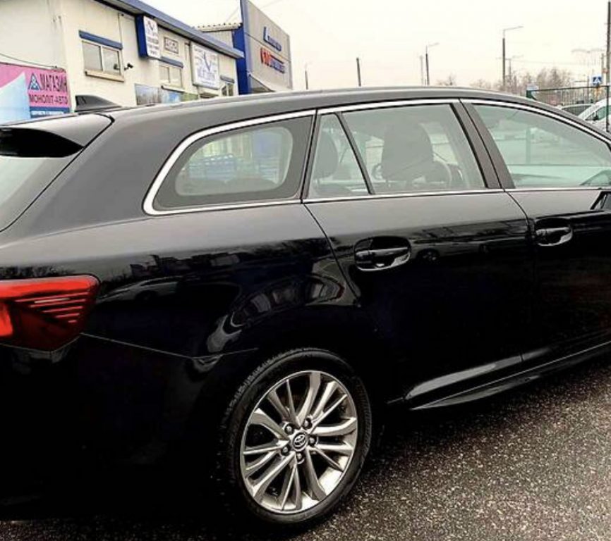 Toyota Avensis 2016