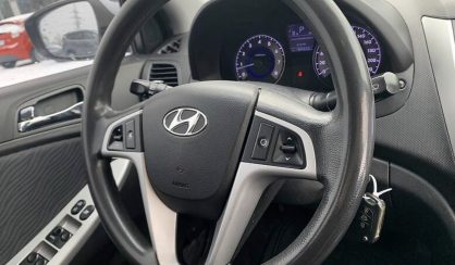 Hyundai Accent 2012