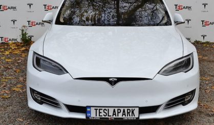 Tesla Model S 2016