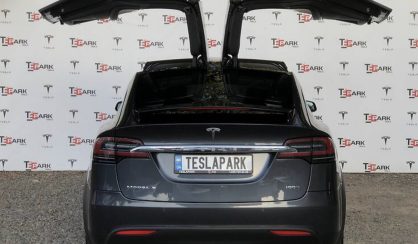 Tesla Model X 2017