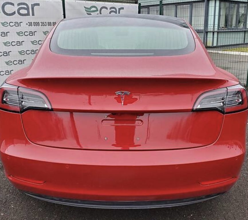 Tesla Model 3 2020