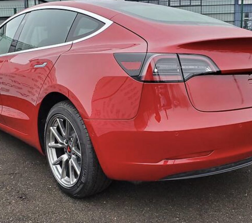 Tesla Model 3 2020