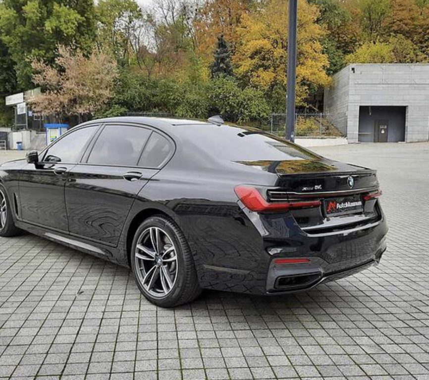 BMW 750 2019