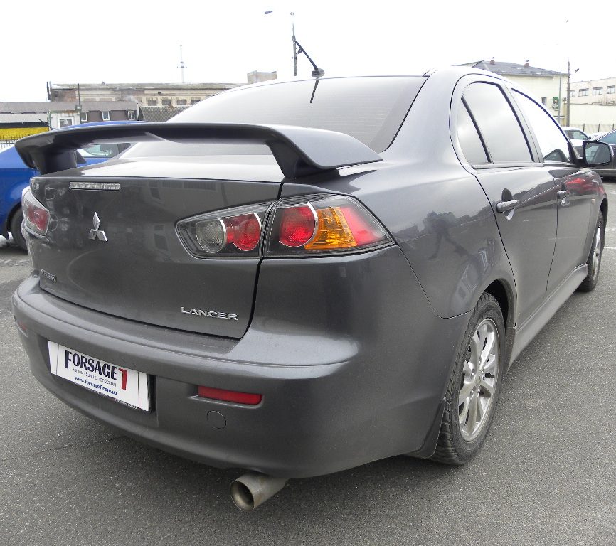 Mitsubishi Lancer X 2011