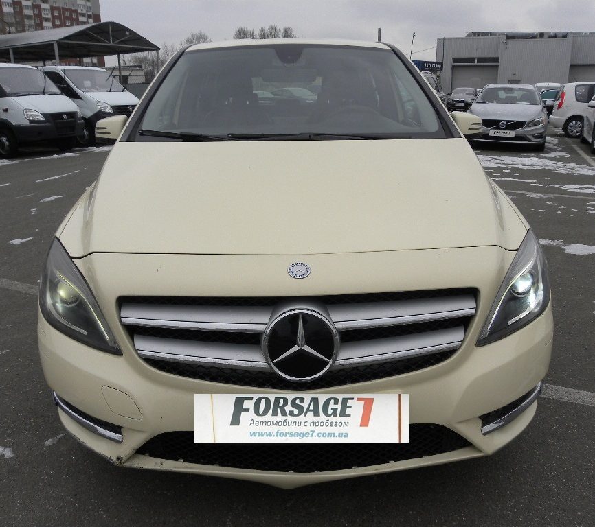 Mercedes-Benz B 180 2014