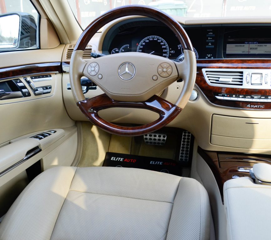 Mercedes-Benz S-Class 2010