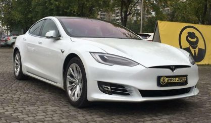 Tesla Model S 2020