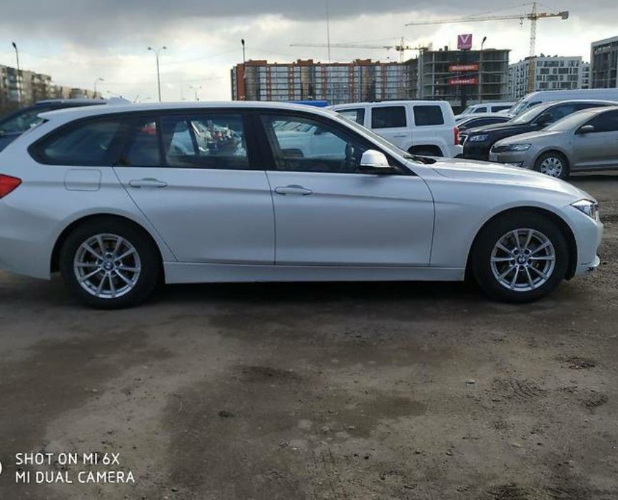 BMW 318 2013