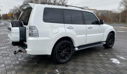 Mitsubishi Pajero Wagon 2013