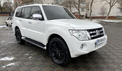 Mitsubishi Pajero Wagon 2013