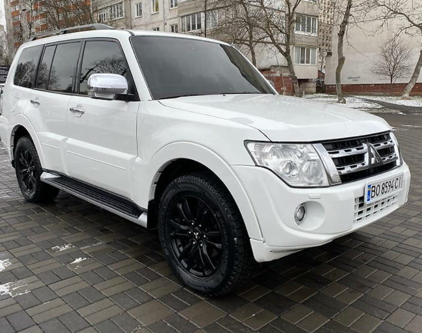 Mitsubishi Pajero Wagon 2013