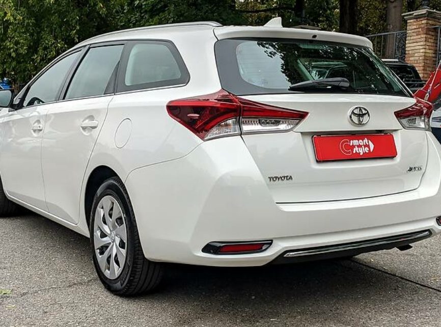 Toyota Auris 2016