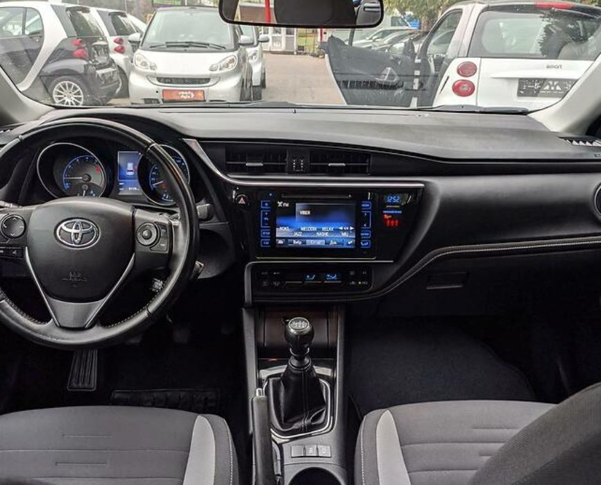 Toyota Auris 2016