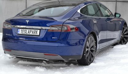 Tesla Model S 2015